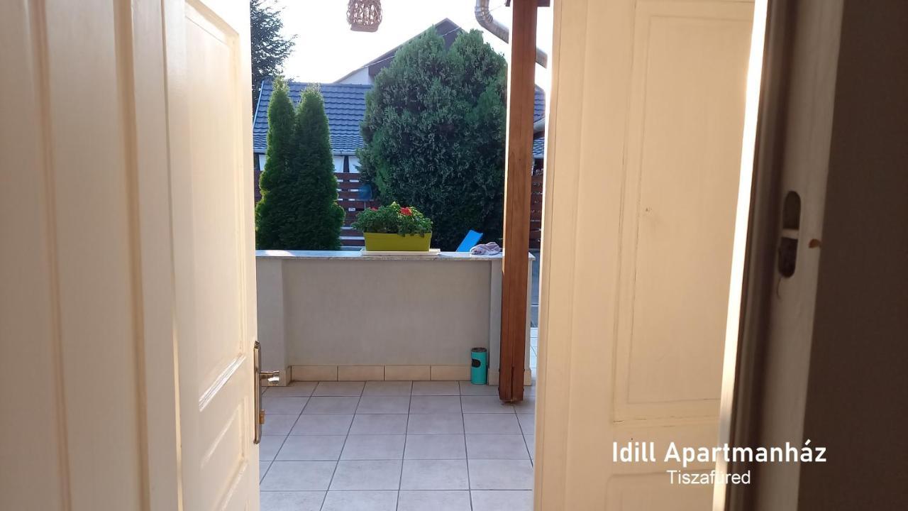 Idill Apartmanhaz B&B Tiszafured Ngoại thất bức ảnh