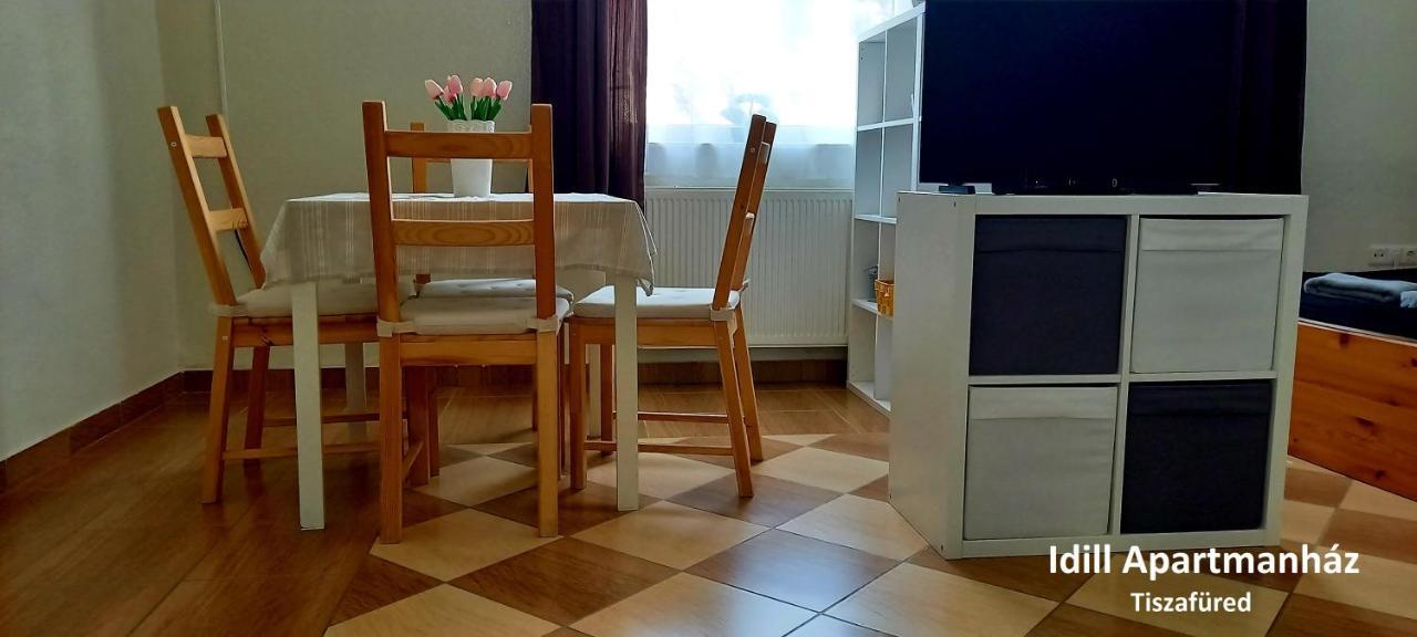 Idill Apartmanhaz B&B Tiszafured Ngoại thất bức ảnh