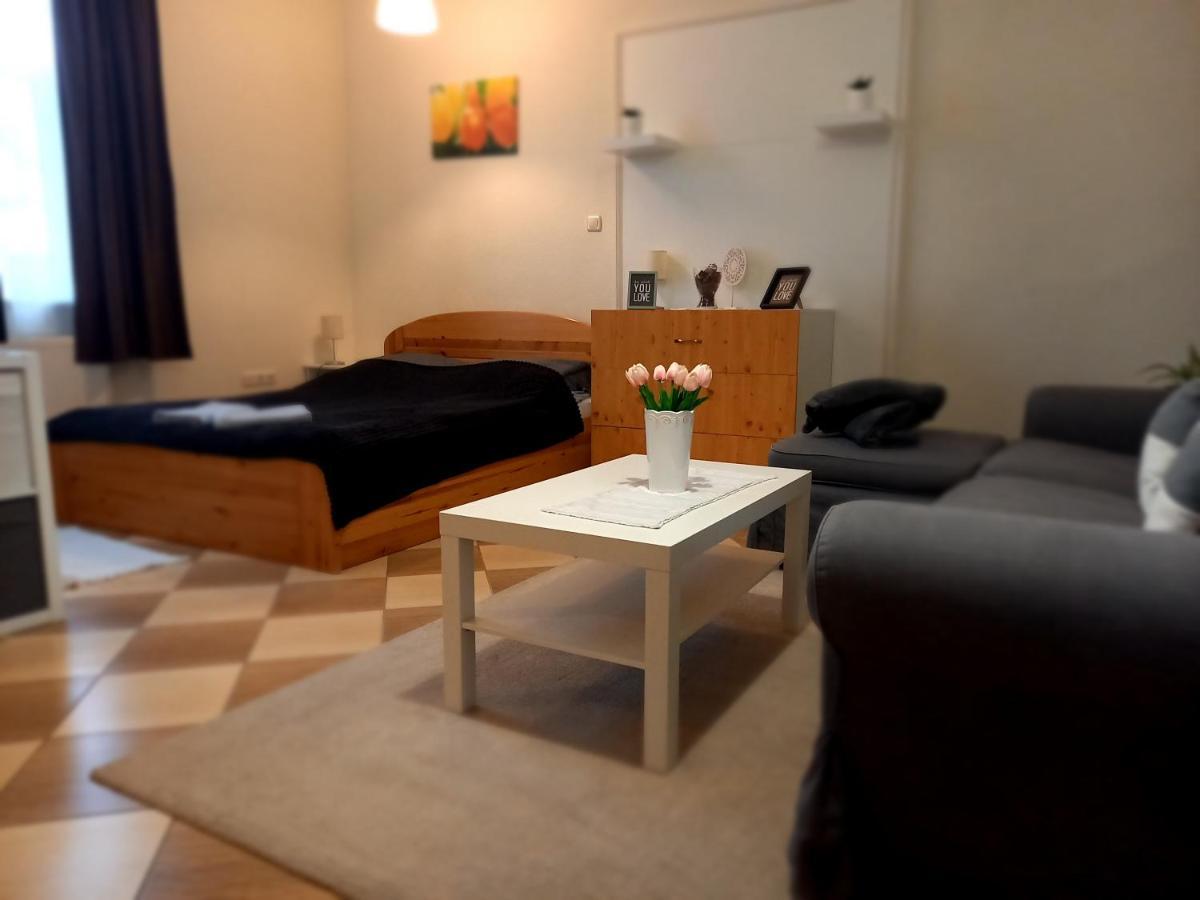Idill Apartmanhaz B&B Tiszafured Ngoại thất bức ảnh