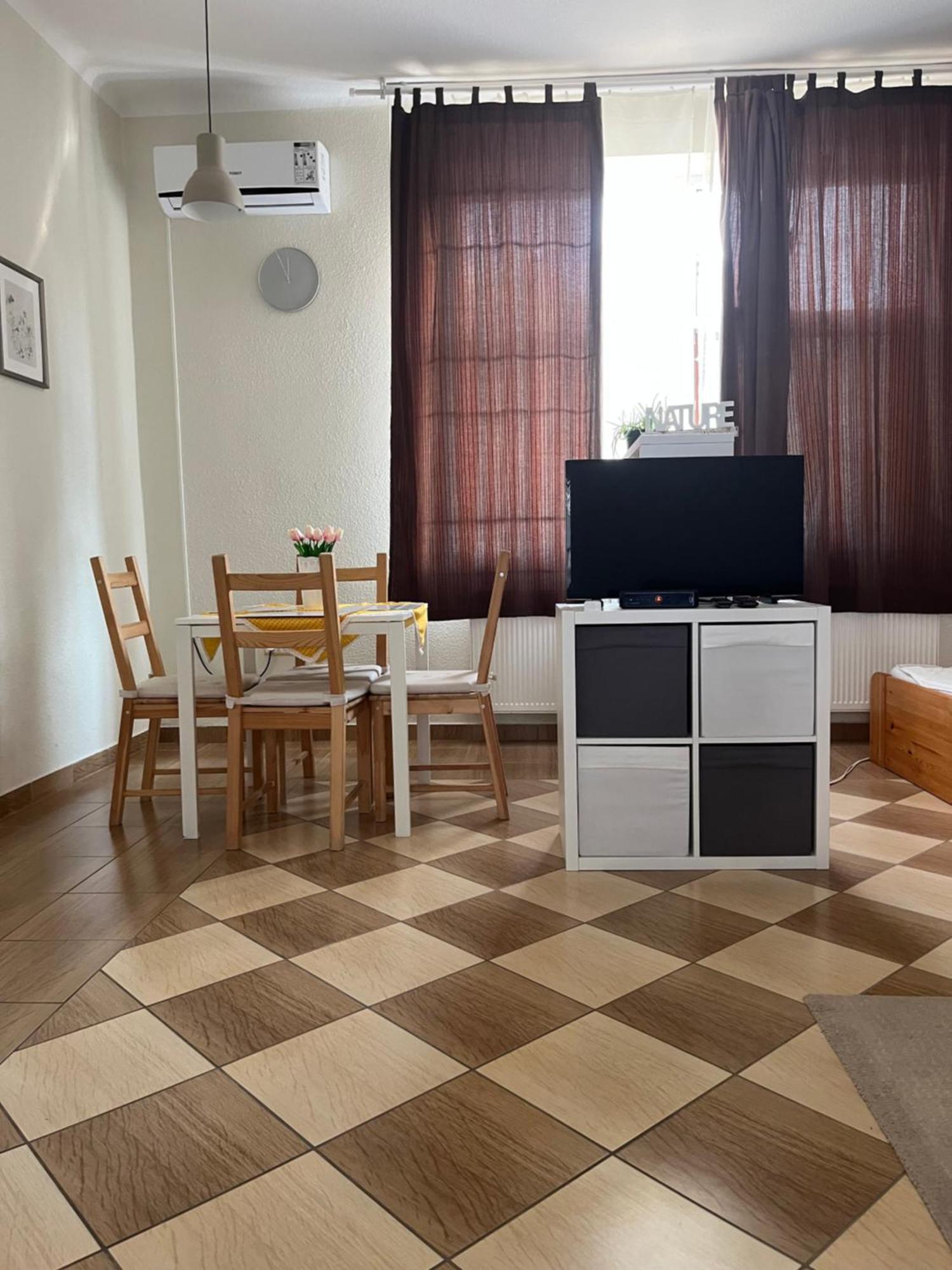 Idill Apartmanhaz B&B Tiszafured Ngoại thất bức ảnh
