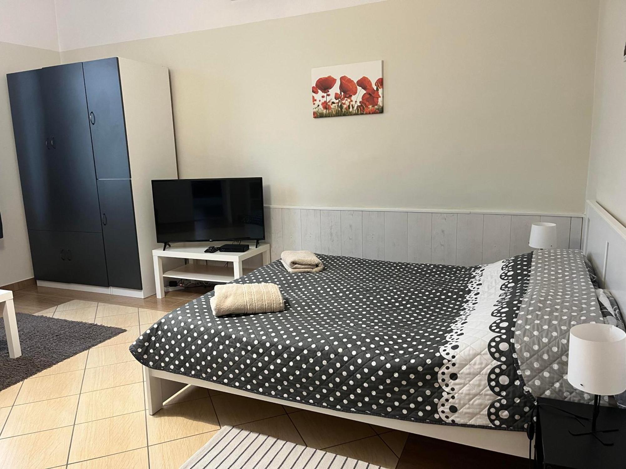 Idill Apartmanhaz B&B Tiszafured Ngoại thất bức ảnh